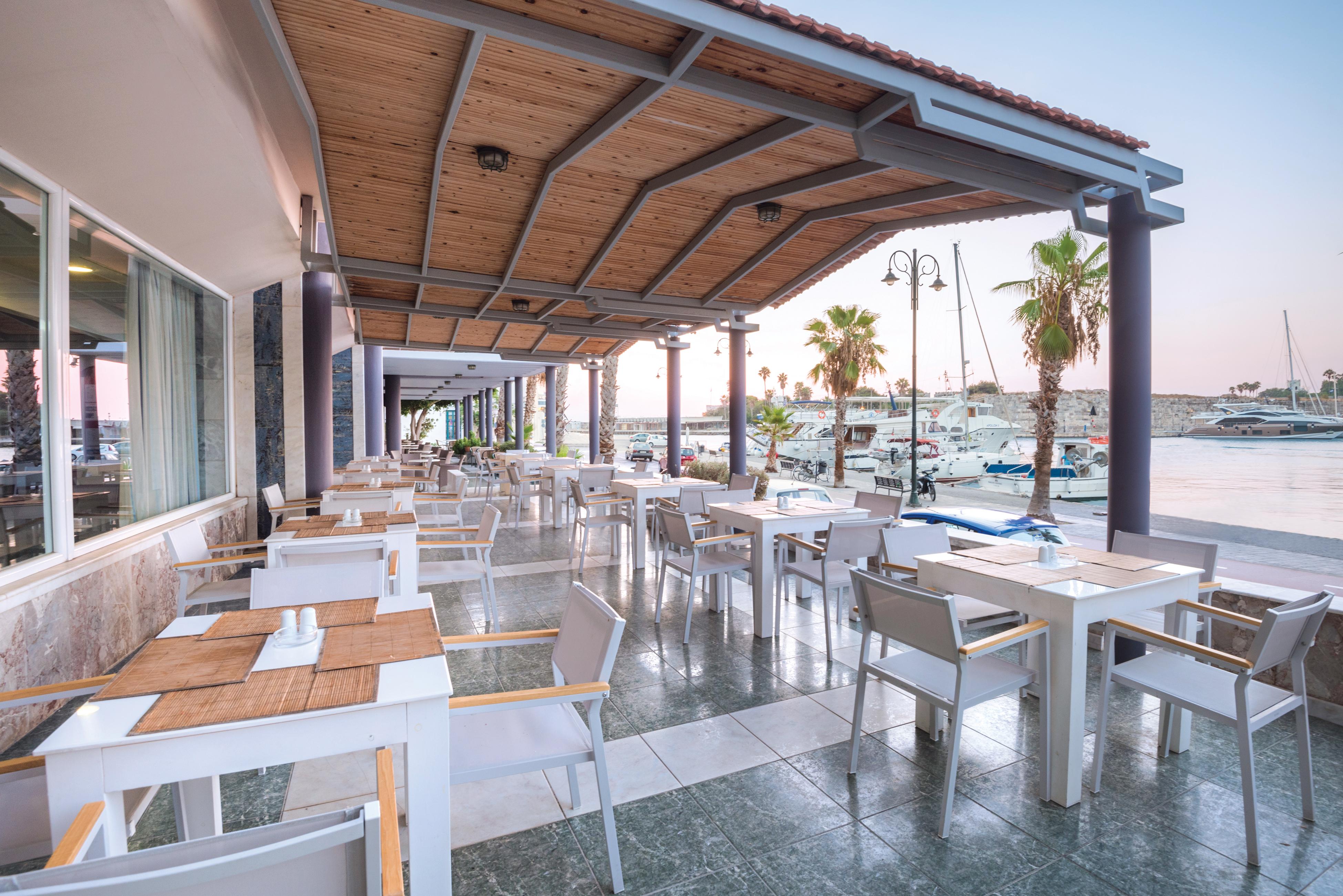 Kosta Palace Hotel 4*