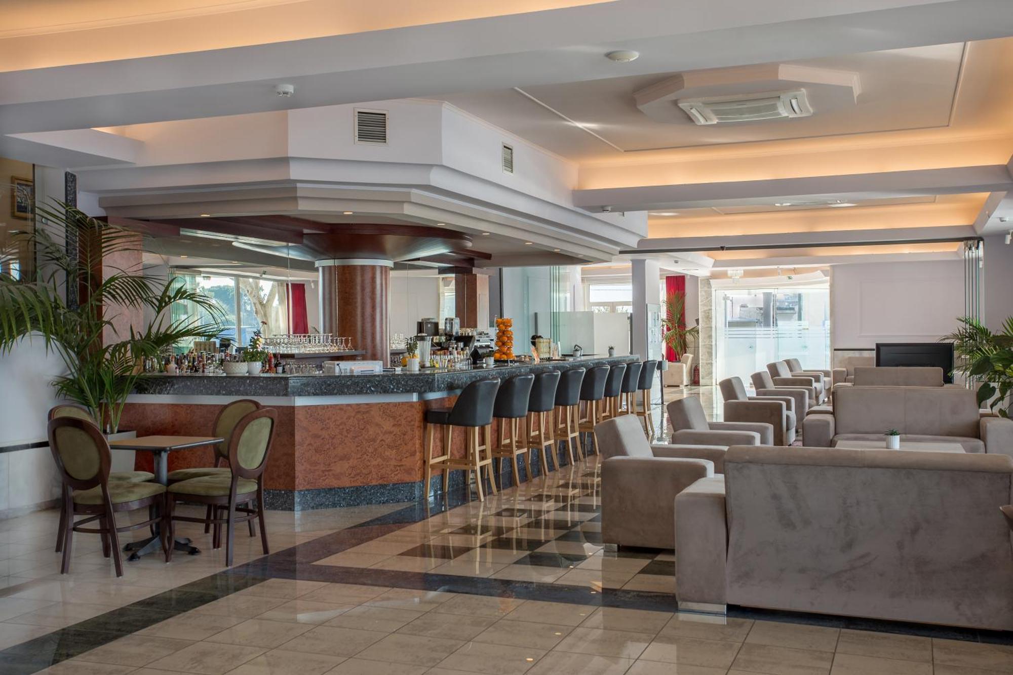 Hotel Kosta Palace