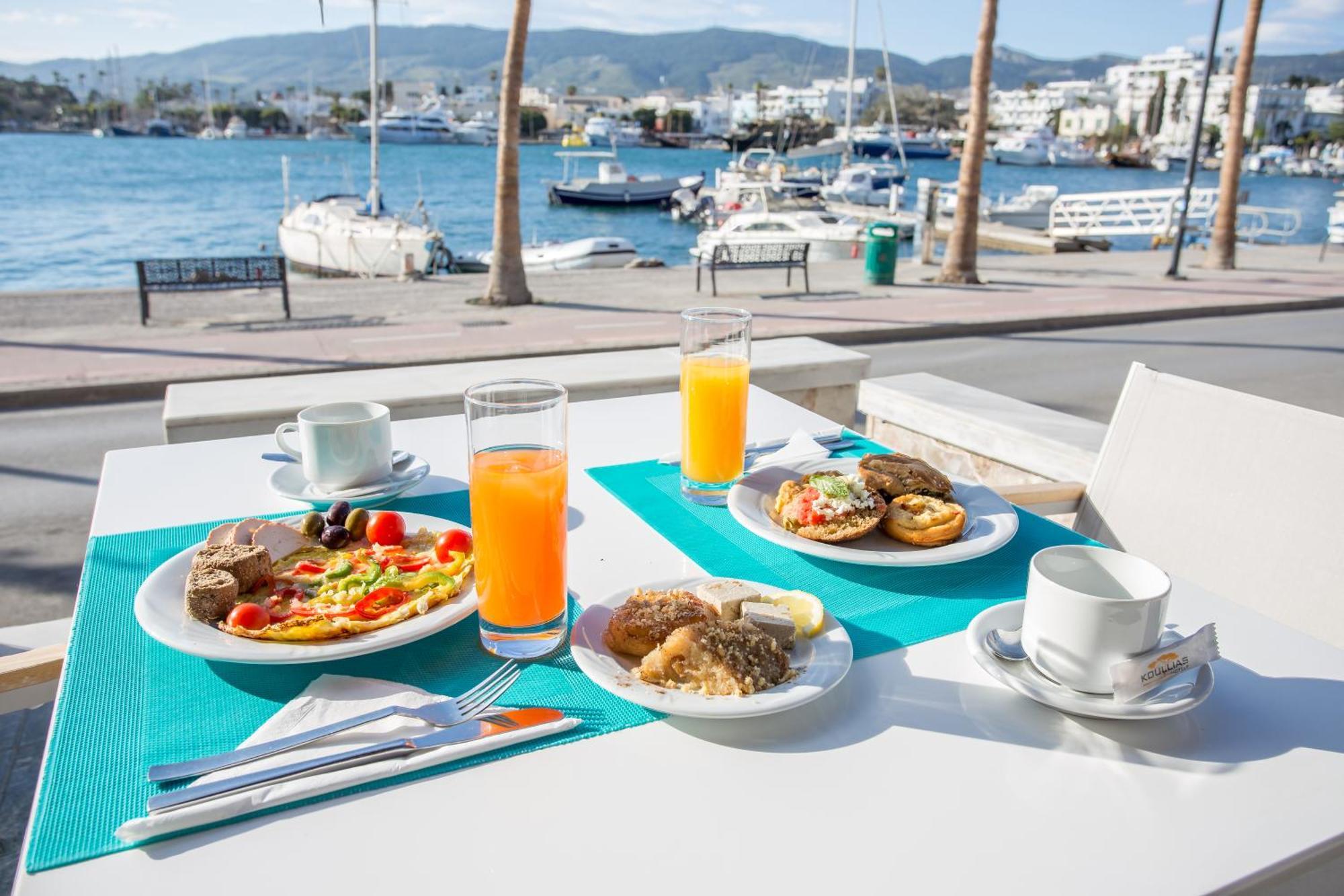 Kosta Palace Hotel 4*