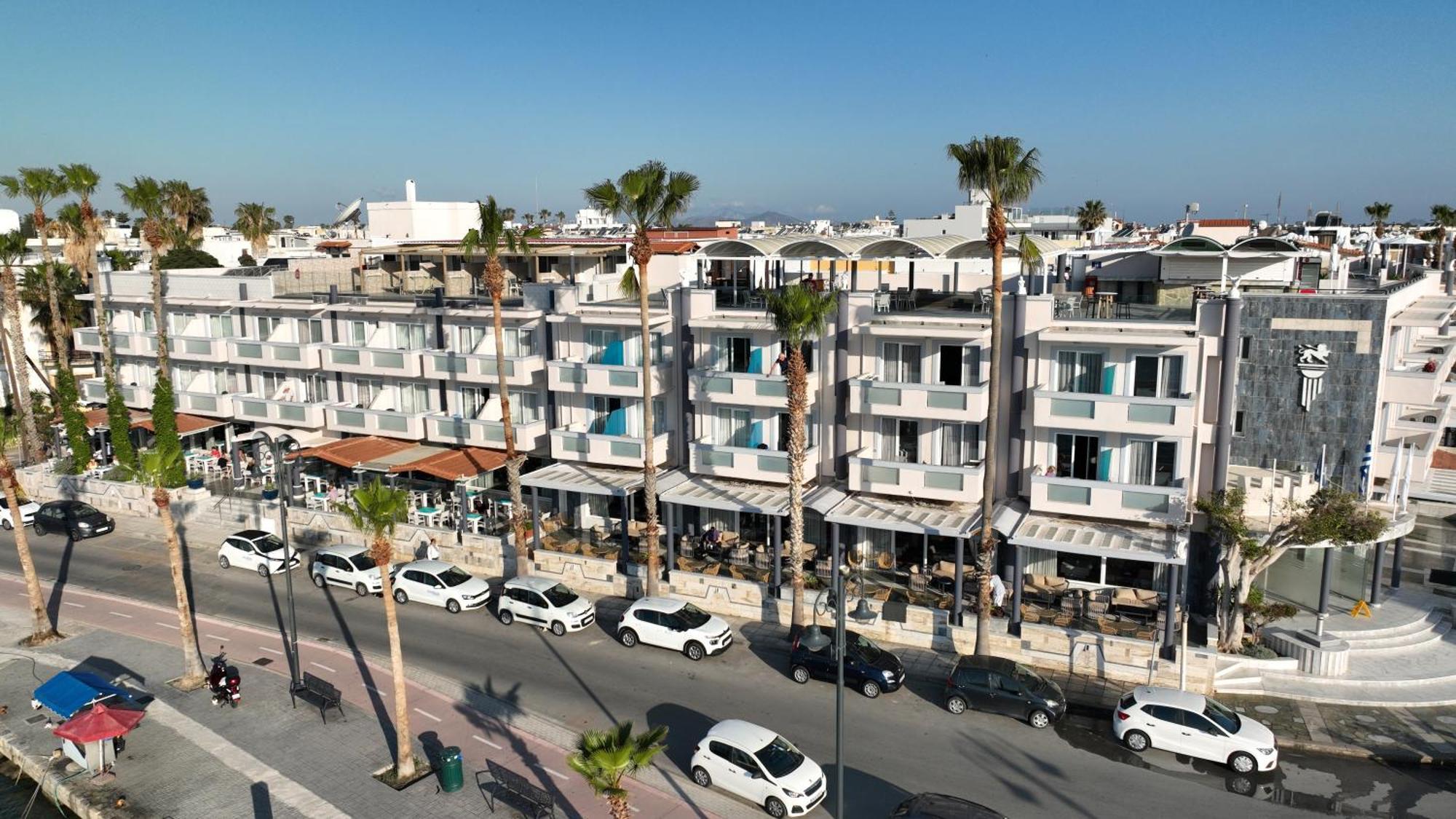 Kosta Palace 4*